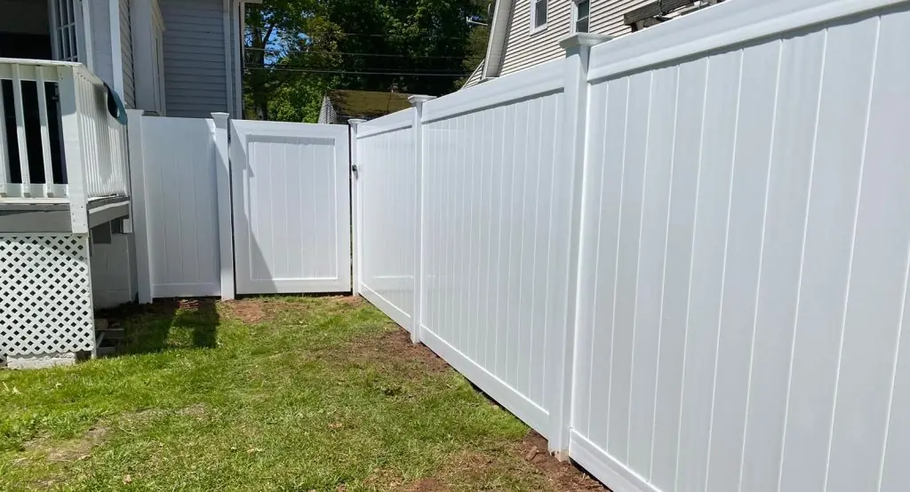 DIY Fence Building Tips to Save Money DIY Fence Building Tips to Save Money