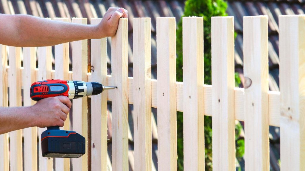 What Is the Cheapest Way to Build a Fence?What Is the Cheapest Way to Build a Fence? What Is the Cheapest Way to Build a Fence?